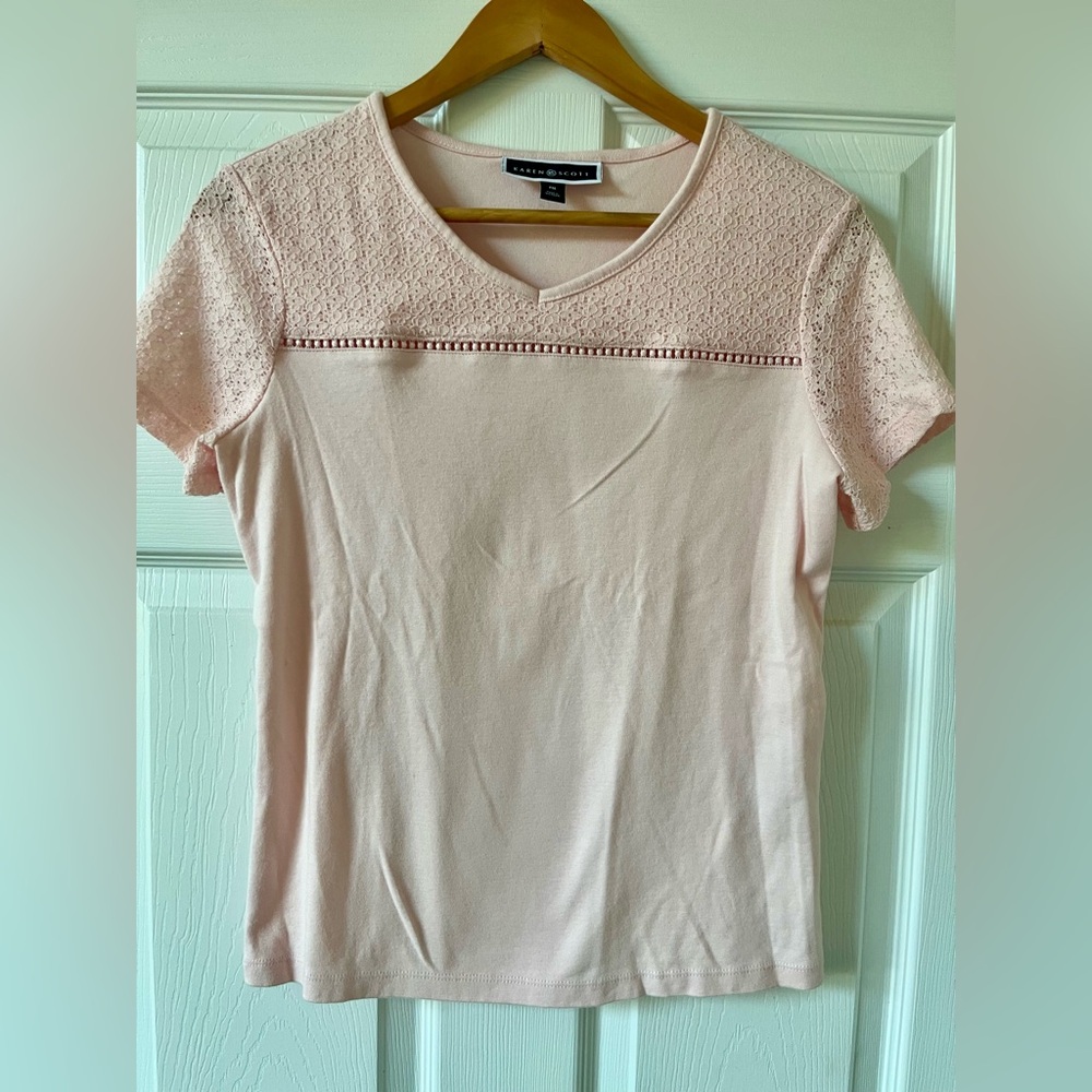 Karen Scott Soft Pink Lace Blouse. Sz: PM
